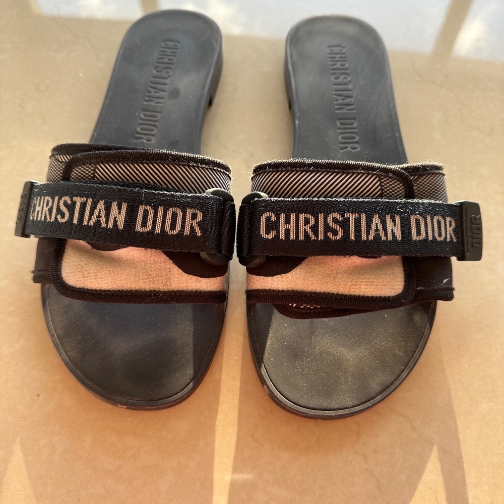 Dior revolution slide size 40